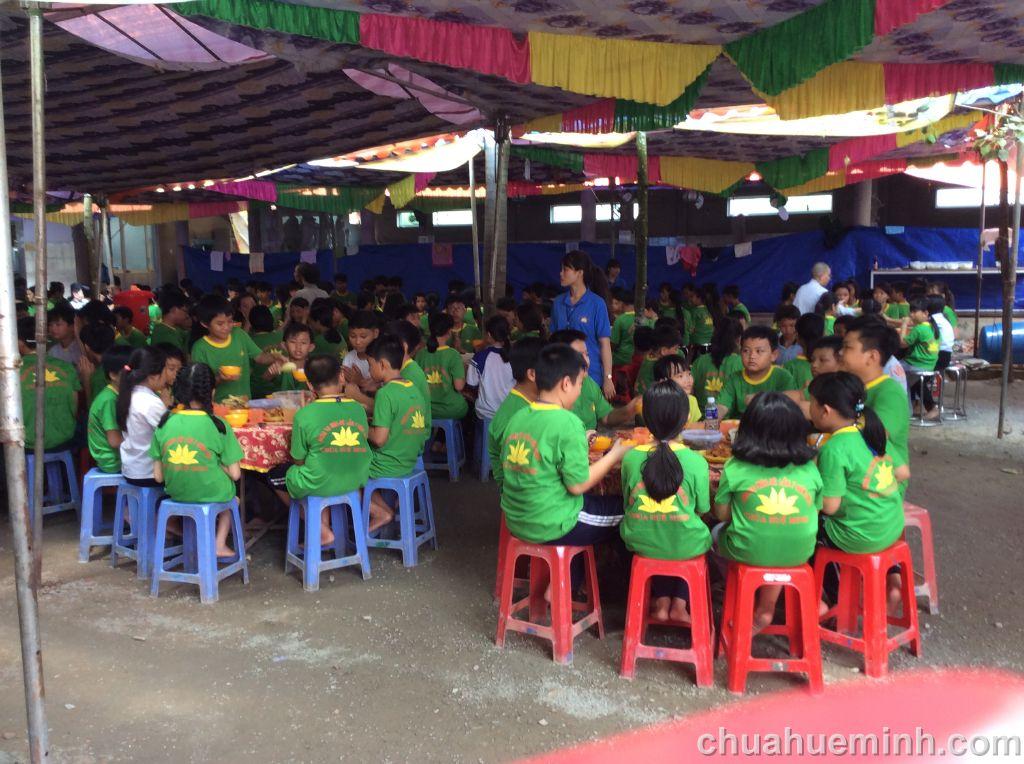 Giải Mã Giấc Mơ “Dung Dăng Dung Dẻ Nằm Mơ Nằm Mẻ Nhà Nào Còn Thức Mở Cửa Cho Chúng Tôi” và Số Đề