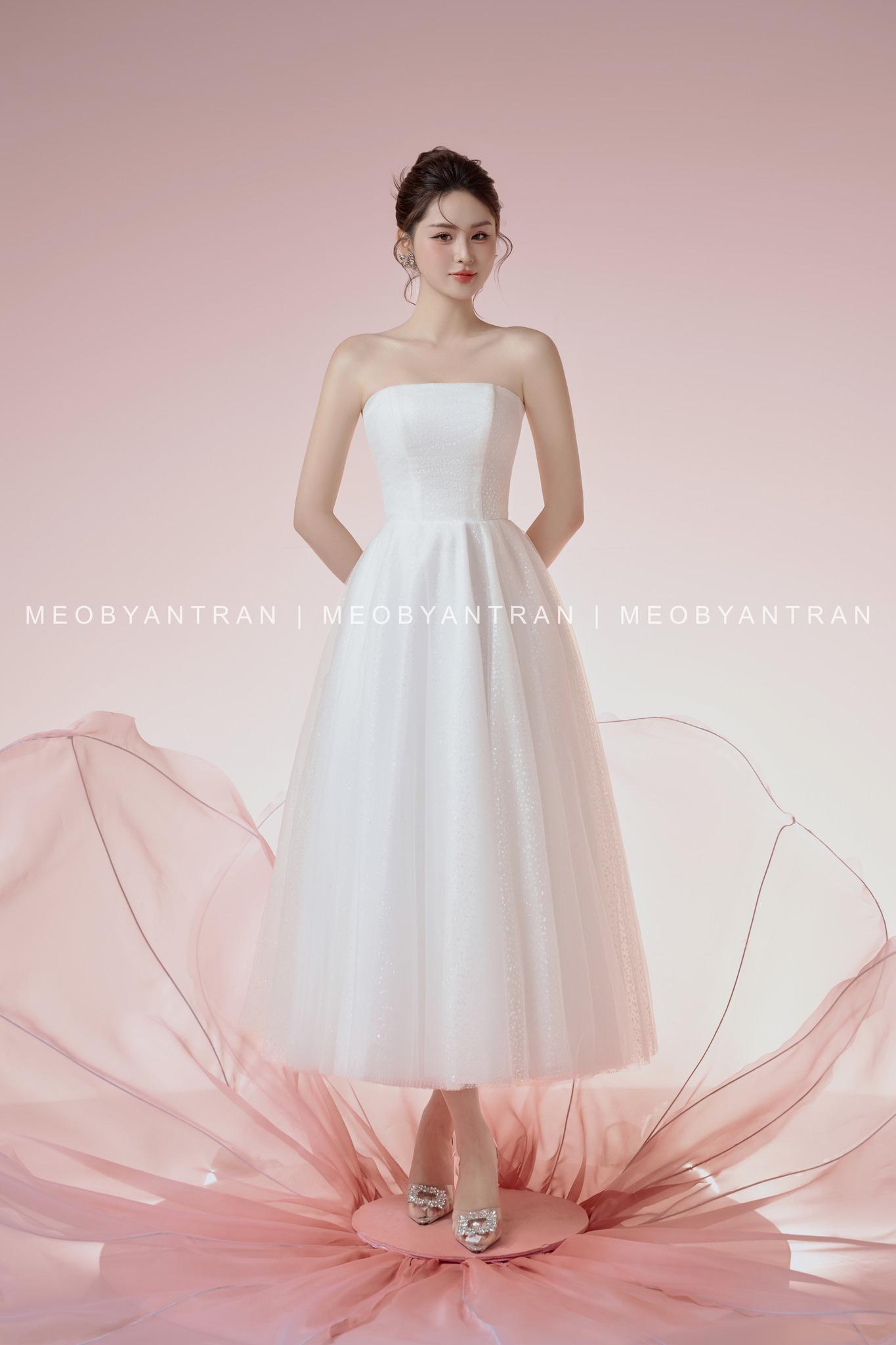 Nằm Mơ Thấy Bướm Phụ Nữ Đánh Con Gì?