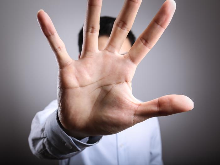 Giải Mã Giấc Mơ Thấy Bạn Học Cũ Thích Mình Và Con Số May Mắn