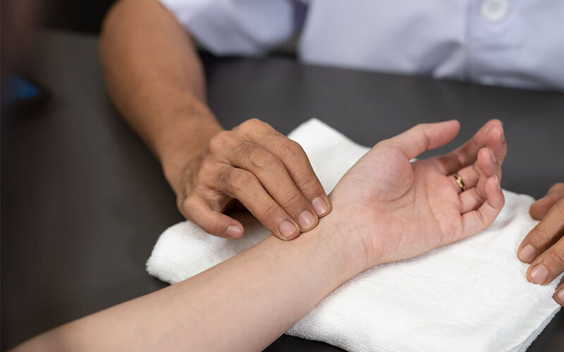 Mơ thấy sảy thai có máu buồn bã
