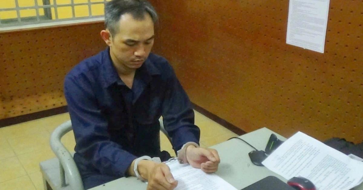 Người đàn ông đánh đề