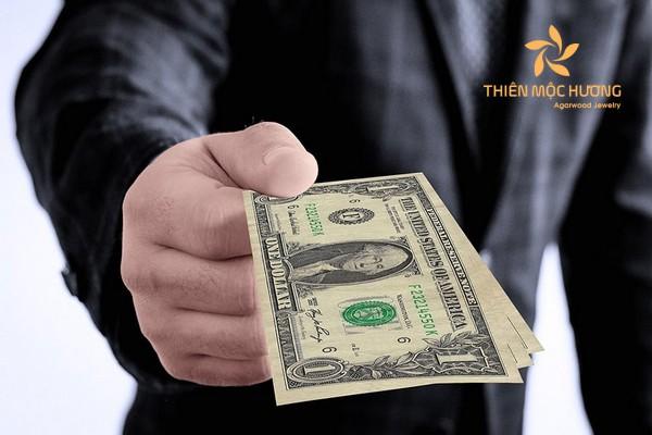 Giải Mã Giấc Mơ Suýt Bị Tàu Đâm Và Con Số May Mắn