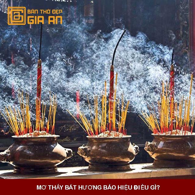 Nằm Mơ Ngã Xe Máy Đánh Con Gì? Giải Mã Bí Ẩn